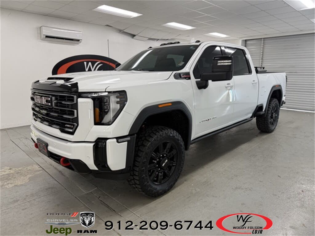 2025 GMC Sierra 2500HD AT4 Crew Cab 4WD