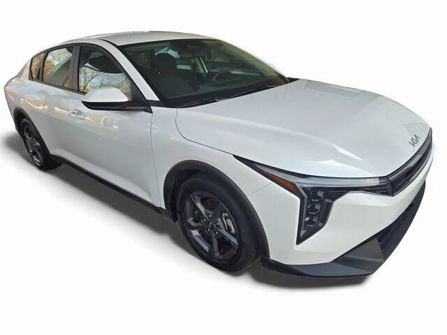 2025 Kia K4 LXS FWD