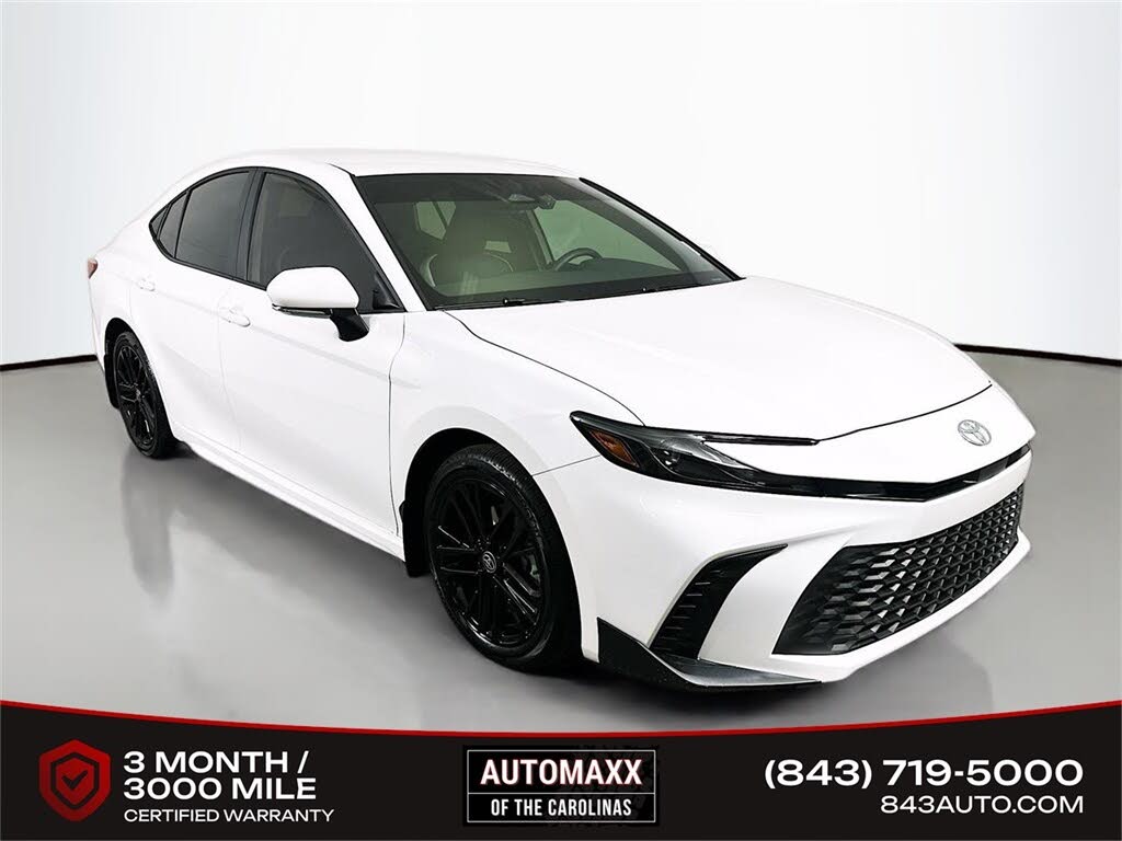 2025 Toyota Camry SE FWD