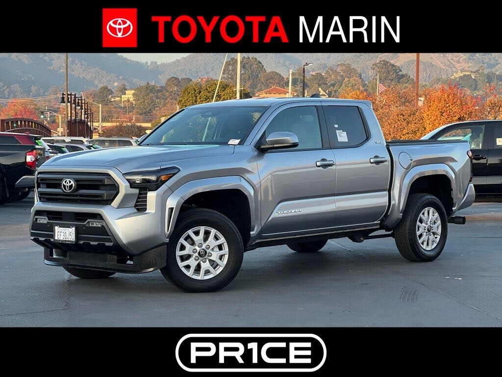 2025 Toyota Tacoma SR5 Double Cab 4WD