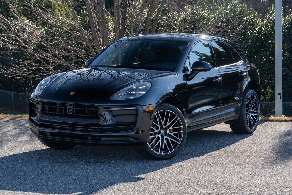 2026 Porsche Macan AWD