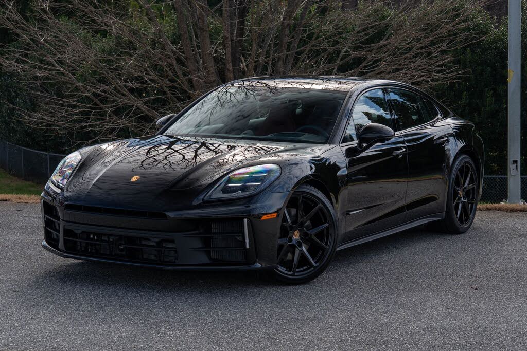 2026 Porsche Panamera 4 AWD