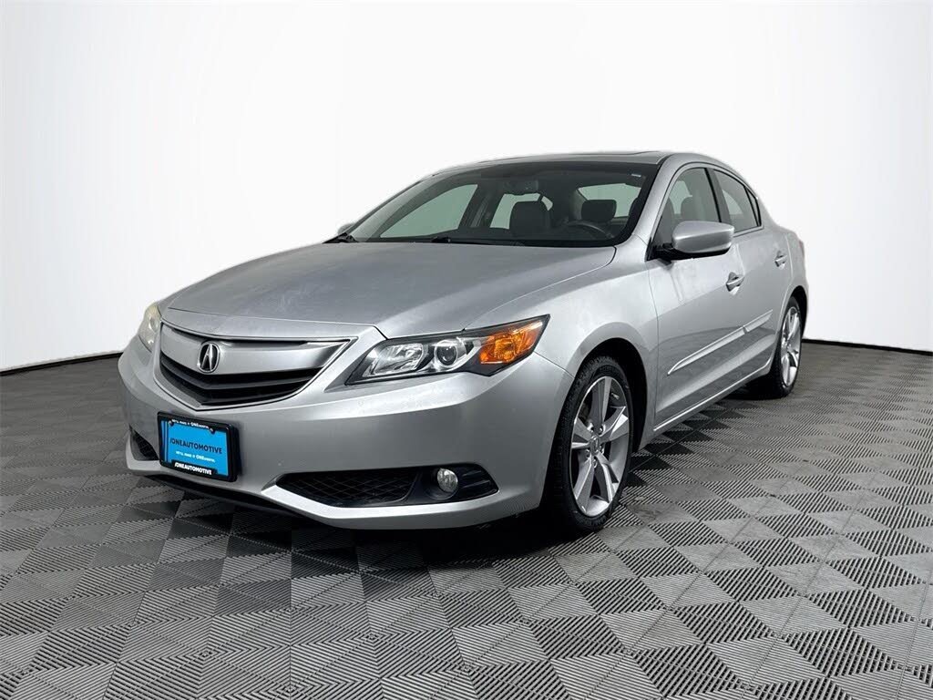 2013 Acura ILX 2.0L FWD with Premium Package