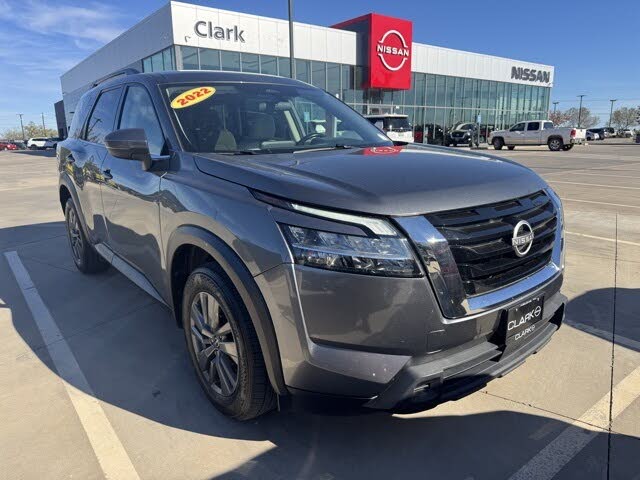 2022 Nissan Pathfinder SV FWD