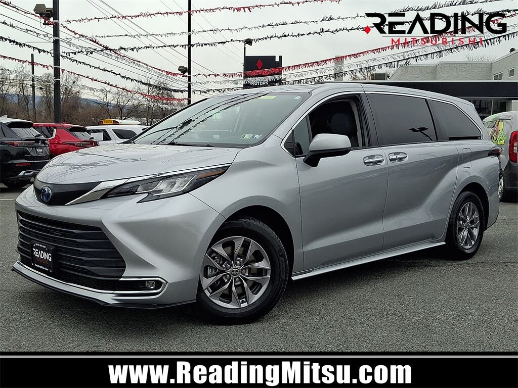 2023 Toyota Sienna XLE 7-Passenger AWD