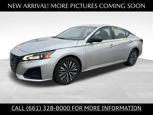 2024 Nissan Altima 2.5 SV FWD