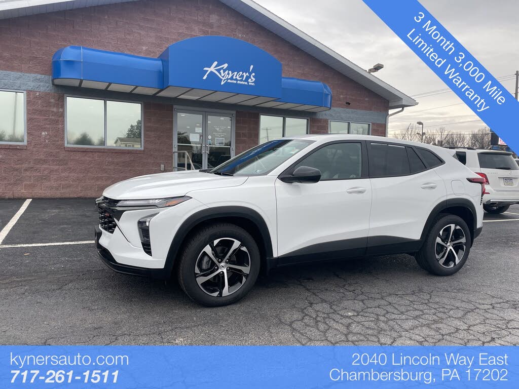 2025 Chevrolet Trax RS with 1RS FWD