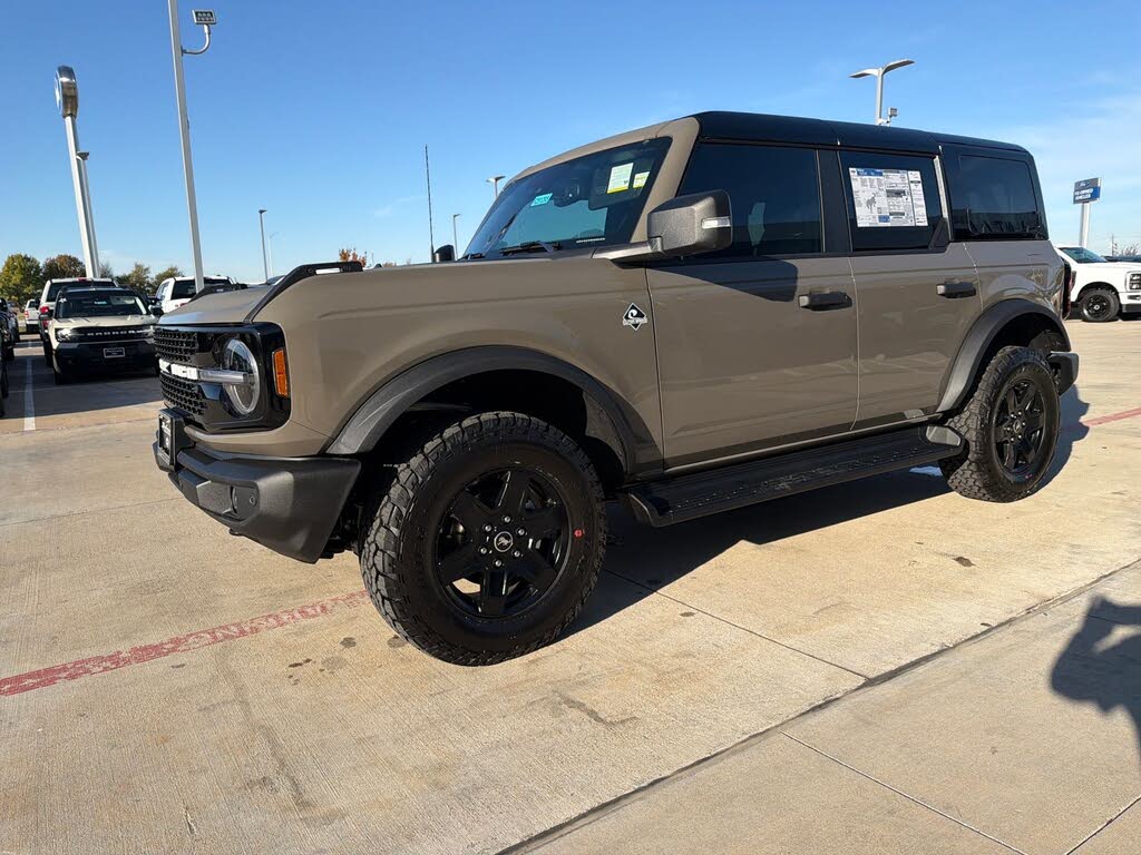 2025 Ford Bronco Outer Banks 4-Door 4WD