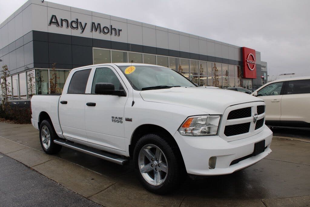 2016 RAM 1500 Express Crew Cab 4WD