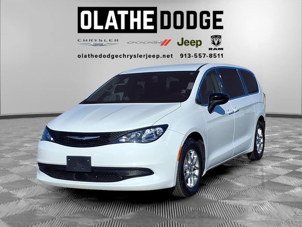 2024 Chrysler Voyager LX FWD