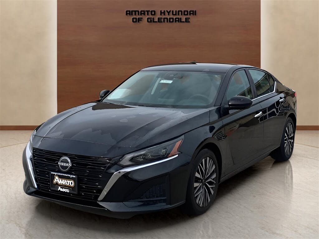 2024 Nissan Altima 2.5 SV FWD