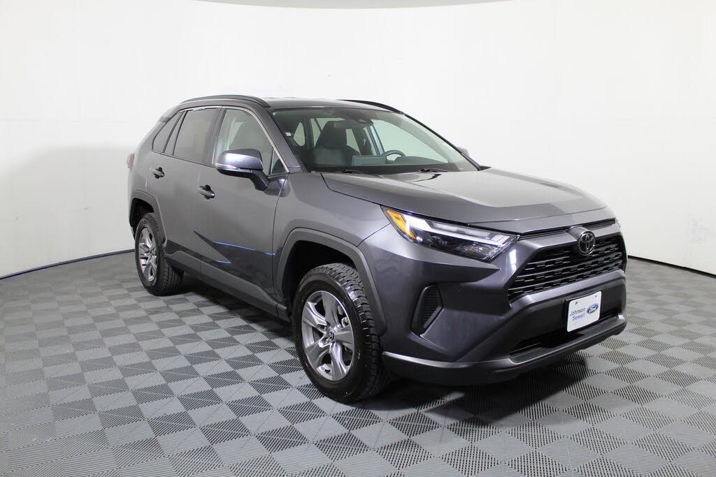 2024 Toyota RAV4 XLE FWD