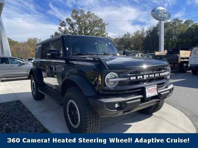 2025 Ford Bronco Outer Banks 4-Door 4WD