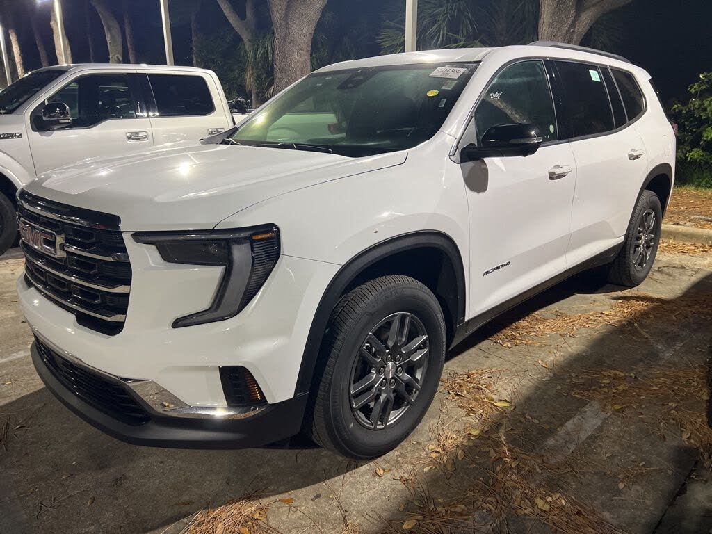 2025 GMC Acadia Elevation FWD