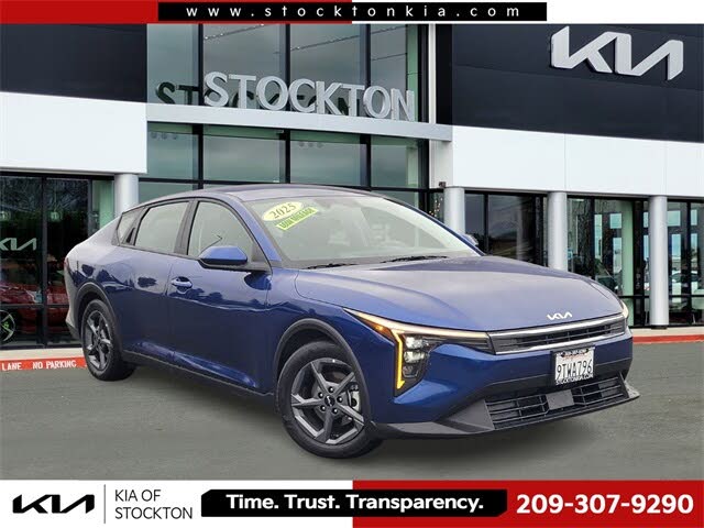 2025 Kia K4 LXS FWD