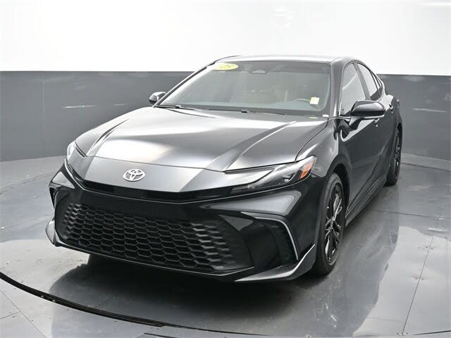 2025 Toyota Camry SE FWD