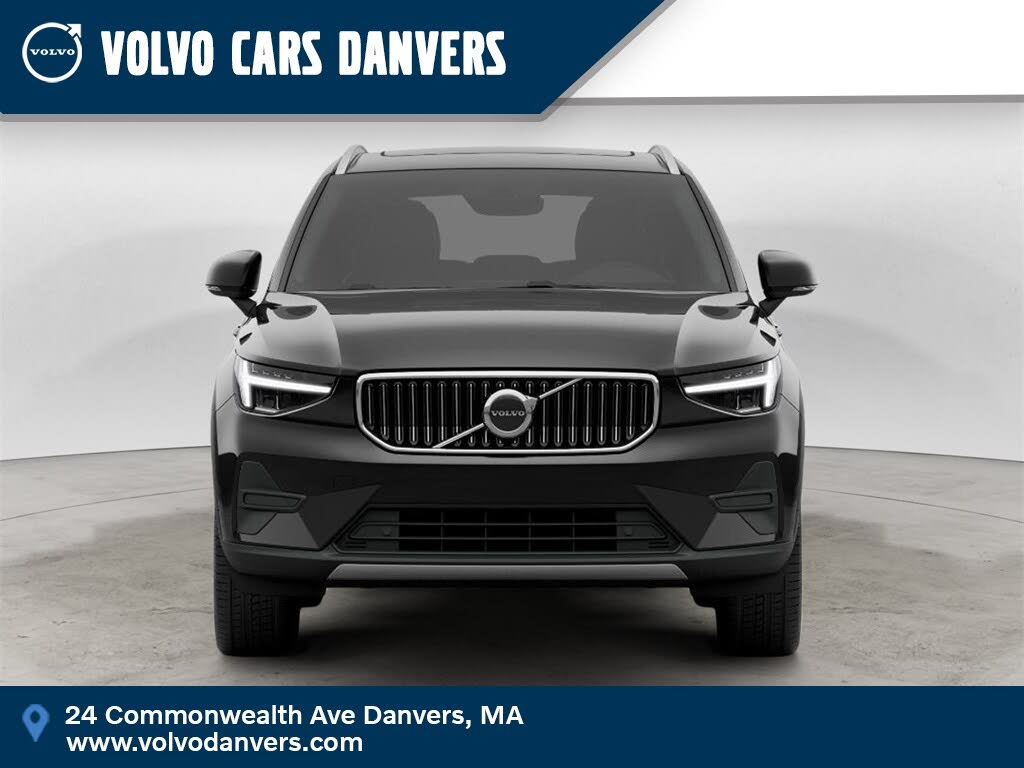 2025 Volvo XC40 B5 Core Bright Theme AWD