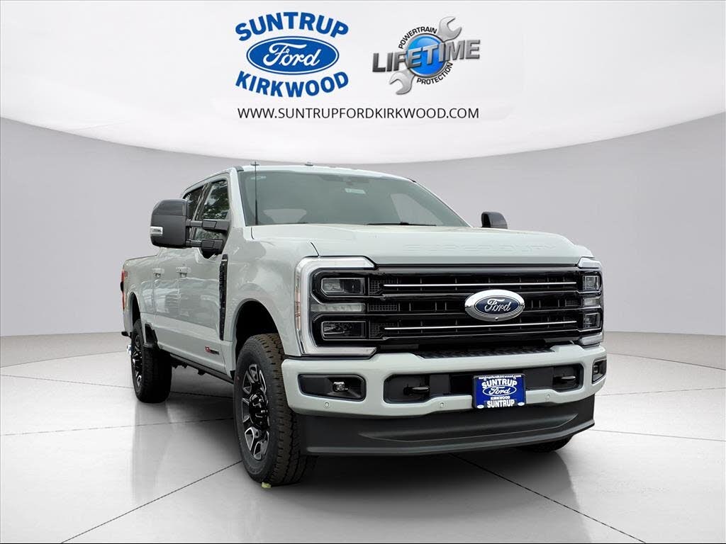 2026 Ford F-250 Super Duty Platinum Crew Cab 4WD