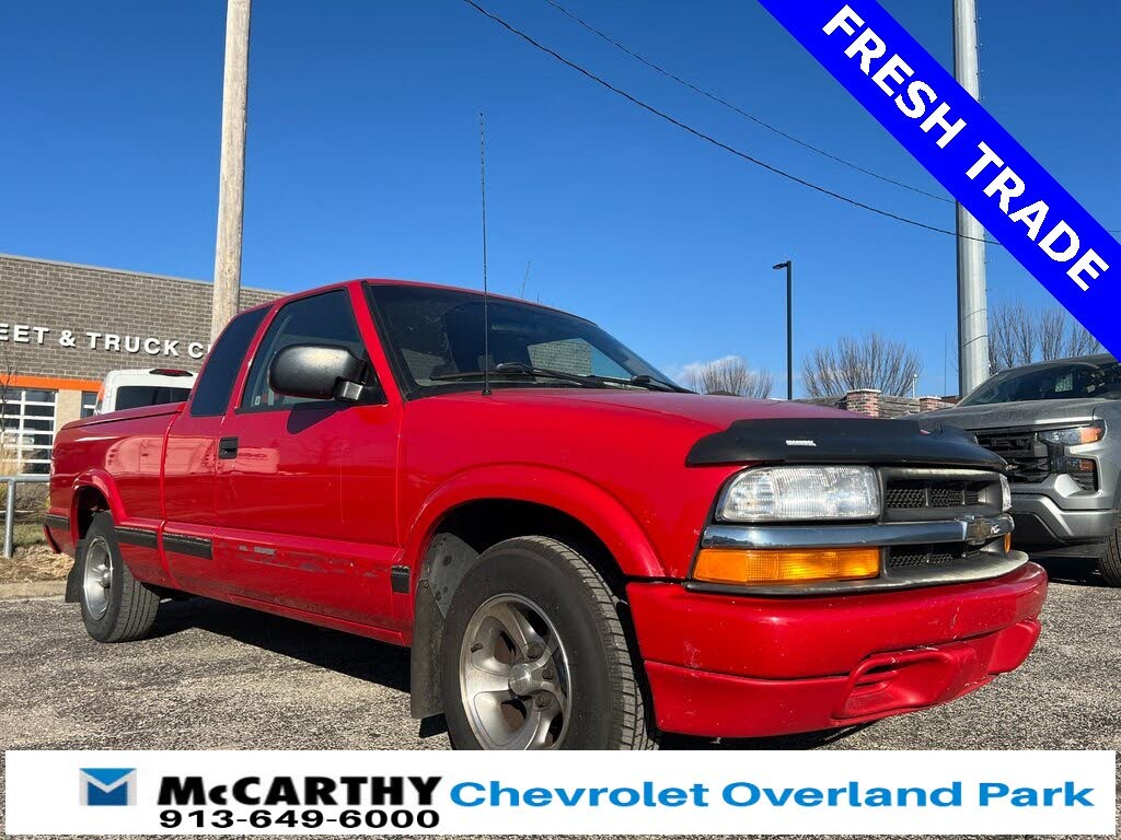 2000 Chevrolet S-10 LS Extended Cab RWD