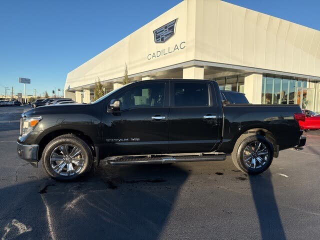 2019 Nissan Titan SV Crew Cab 4WD