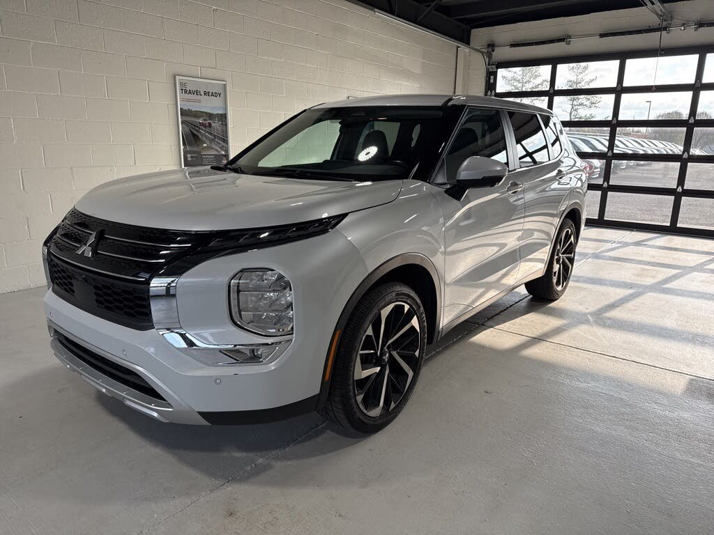 2024 Mitsubishi Outlander SE FWD