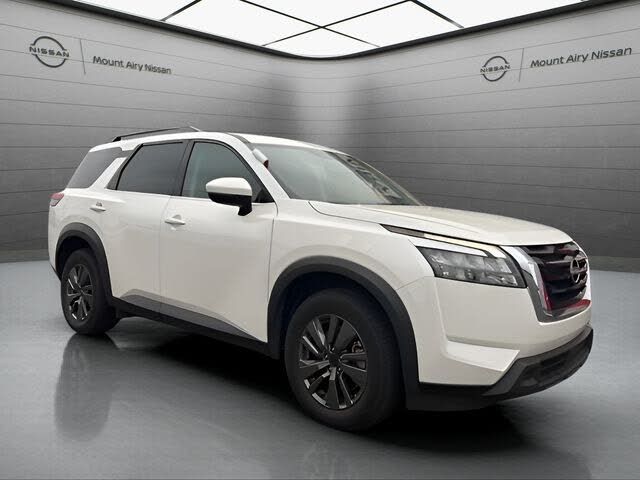 2024 Nissan Pathfinder SV 4WD