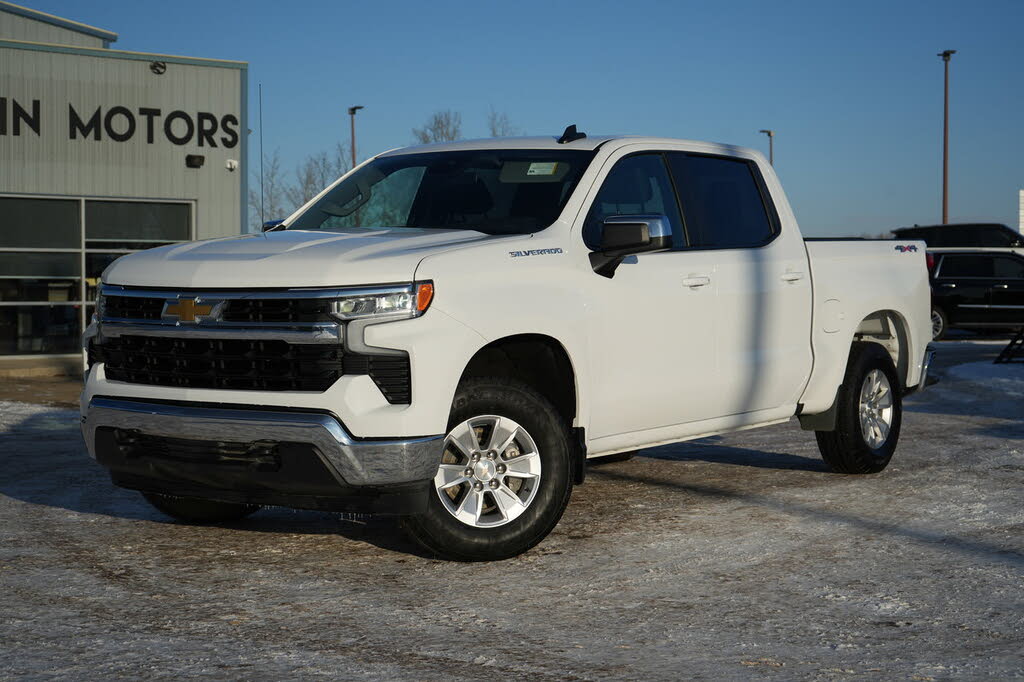 Chevrolet Silverado 1500 LT Crew Cab 4WD 2025