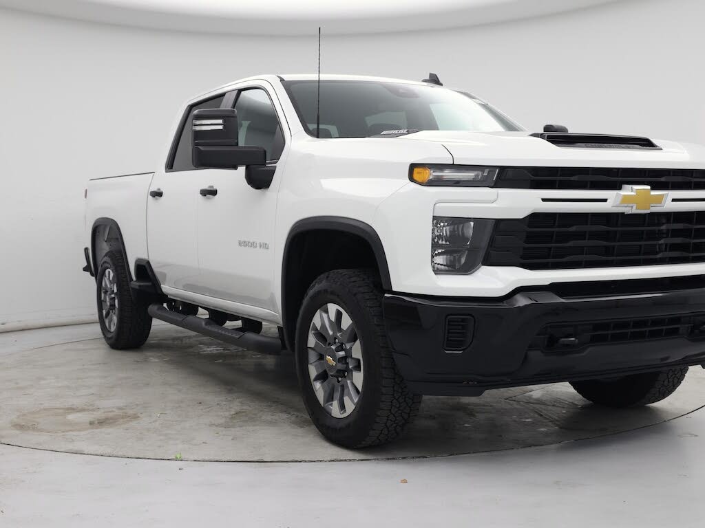 2025 Chevrolet Silverado 2500HD Custom Crew Cab 4WD