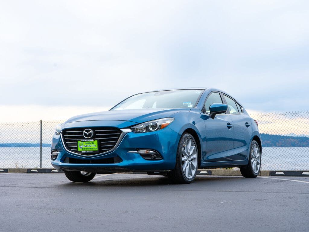 2017 Mazda MAZDA3 Grand Touring Hatchback