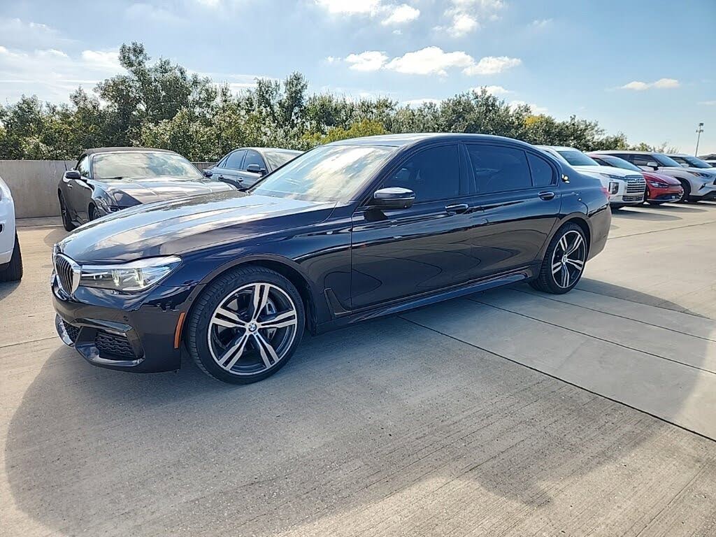 2019 BMW 7 Series 740i RWD