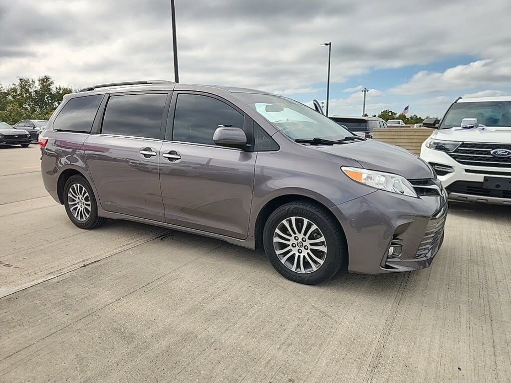 2019 Toyota Sienna XLE Premium 7-Passenger AWD