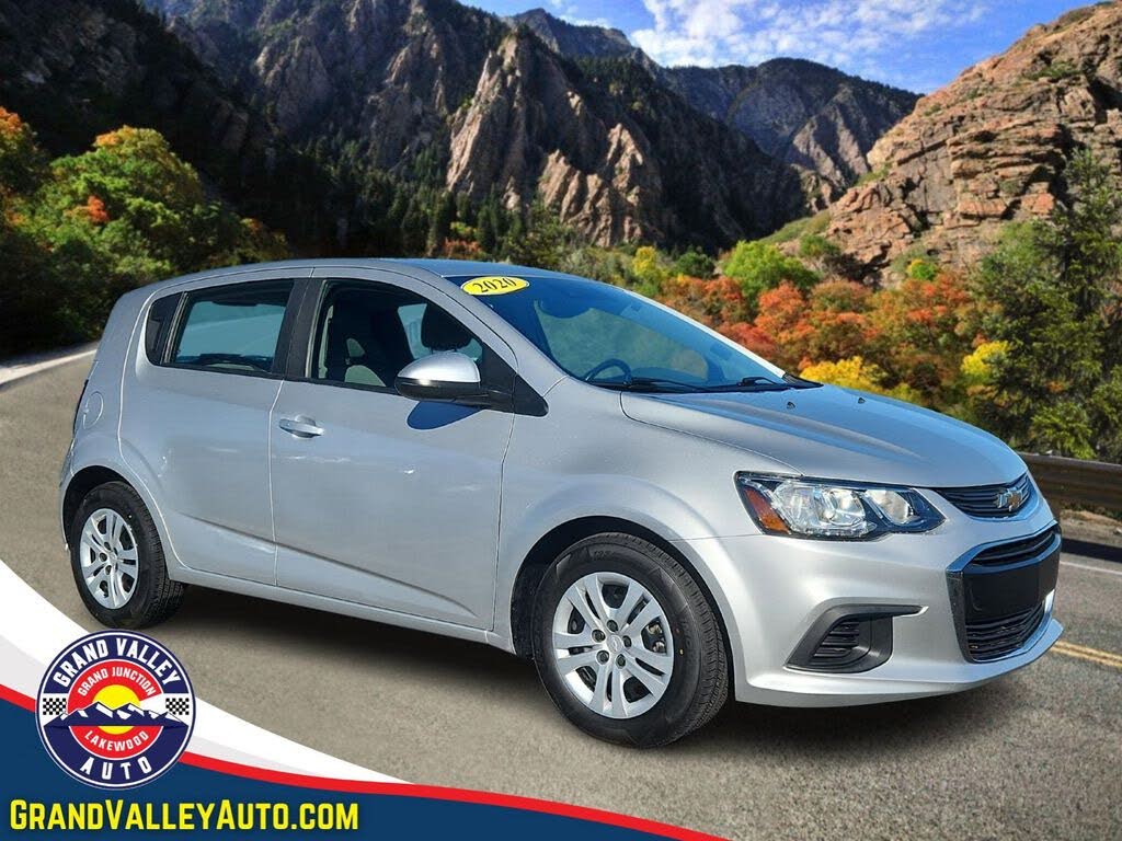 2020 Chevrolet Sonic LT Fleet Hatchback FWD