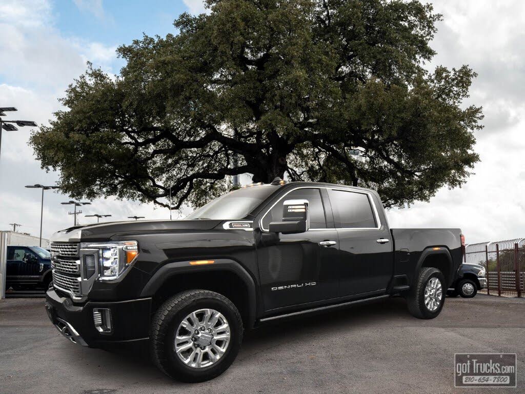 2023 GMC Sierra 2500HD Denali Crew Cab 4WD
