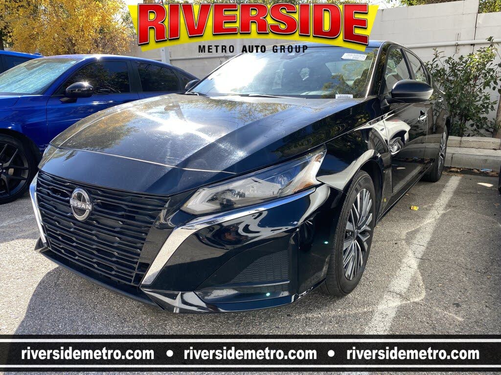 2024 Nissan Altima 2.5 SV FWD