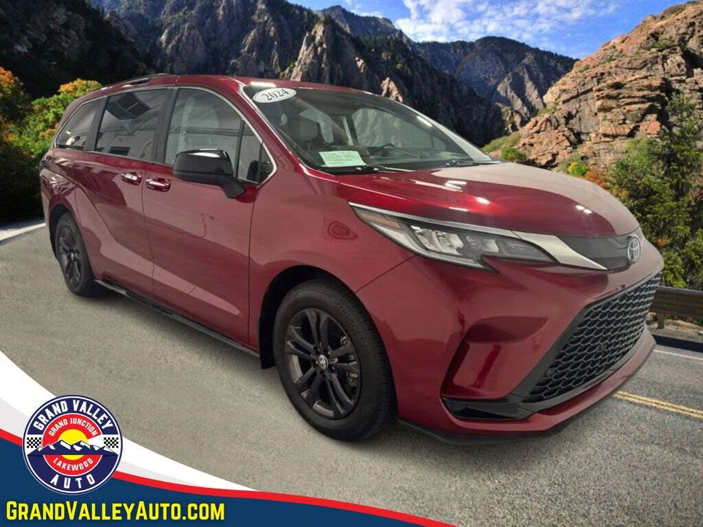 2024 Toyota Sienna XSE 7-Passenger AWD
