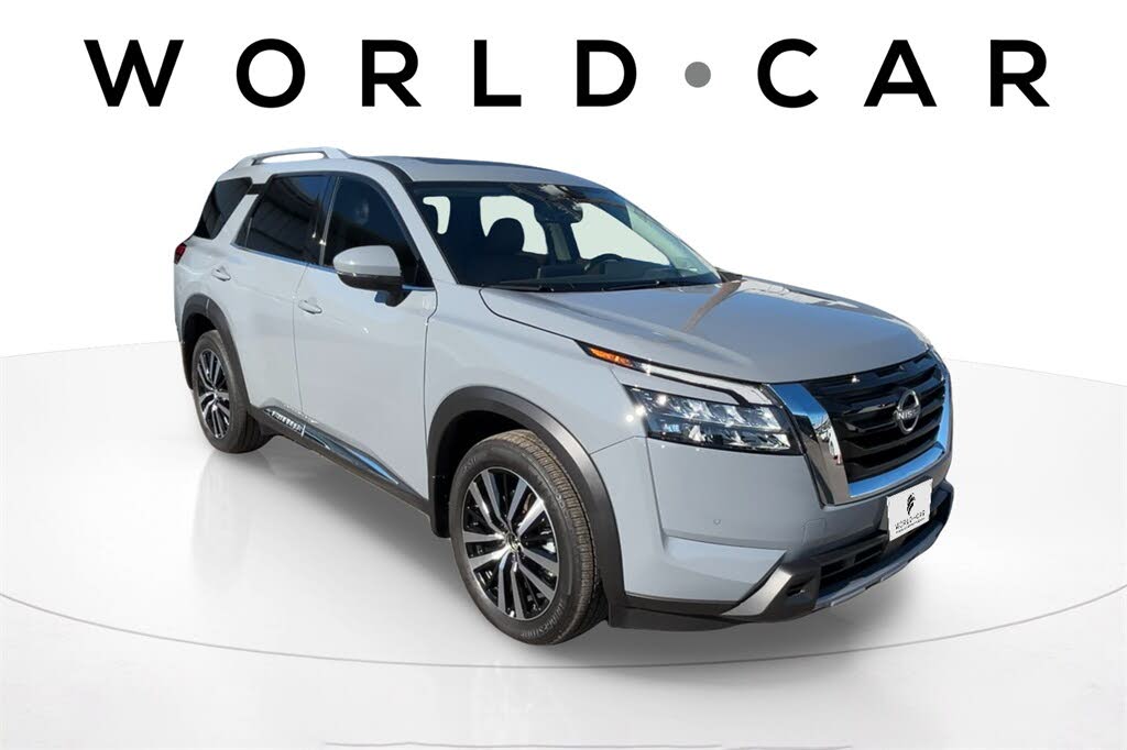 2025 Nissan Pathfinder Platinum FWD