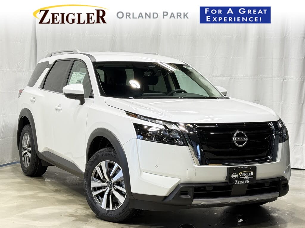 2025 Nissan Pathfinder SL 4WD