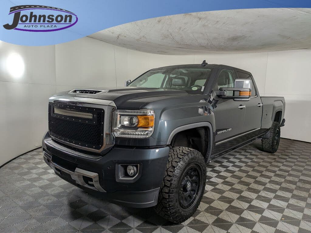 2018 GMC Sierra 3500HD Denali Crew Cab LB DRW 4WD