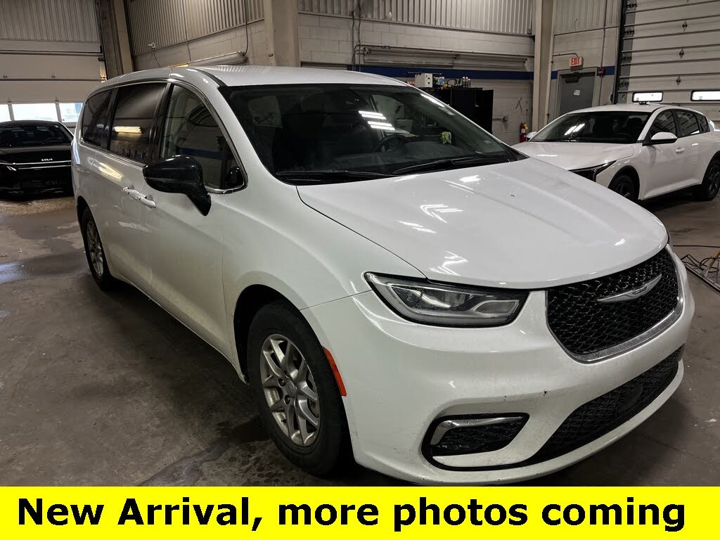 2024 Chrysler Pacifica Touring L FWD