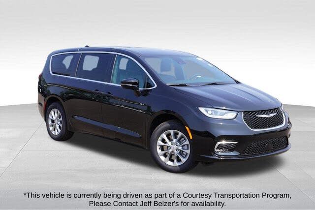 2025 Chrysler Pacifica Select AWD