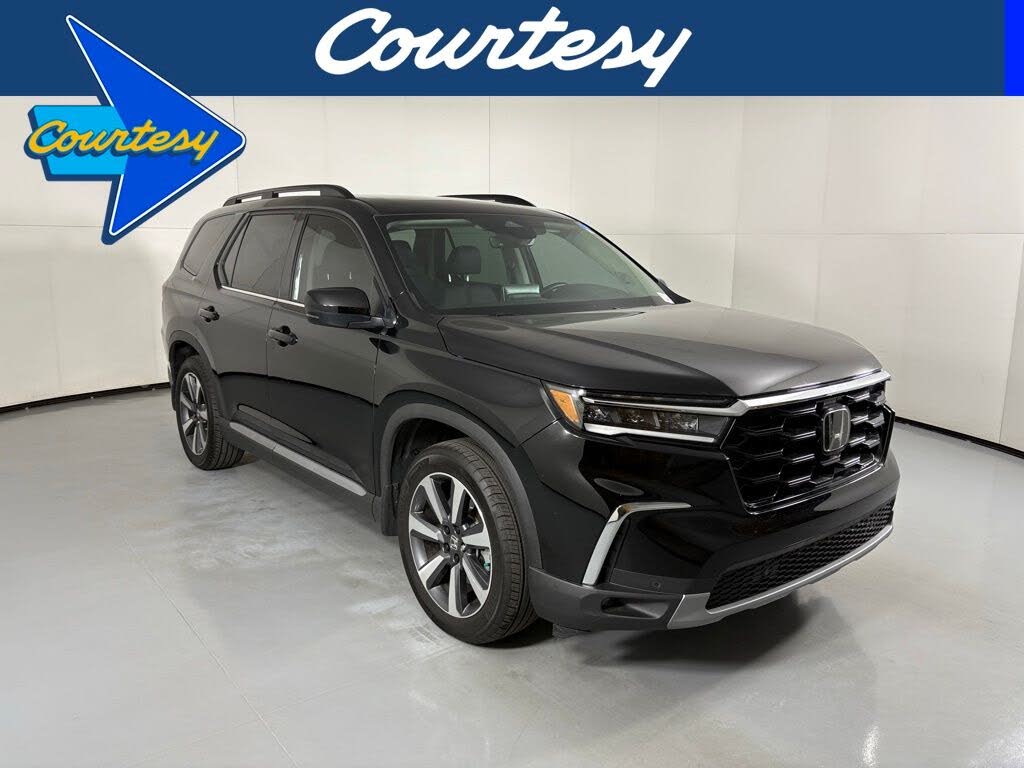 2025 Honda Pilot Touring FWD