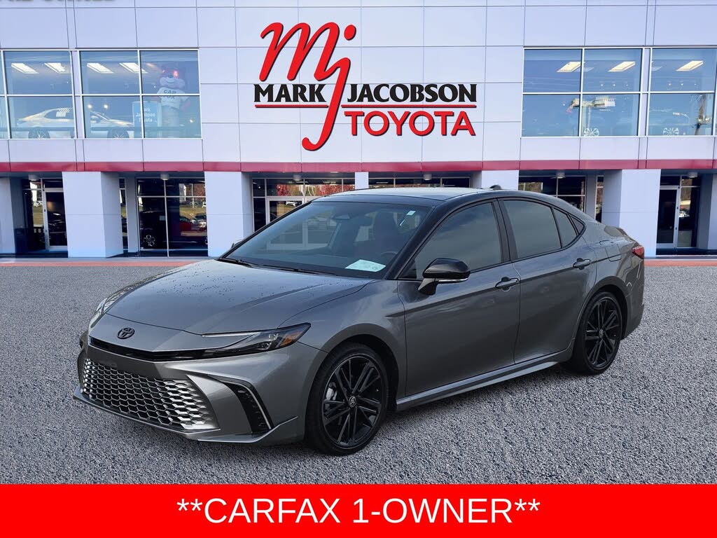 2025 Toyota Camry XSE FWD