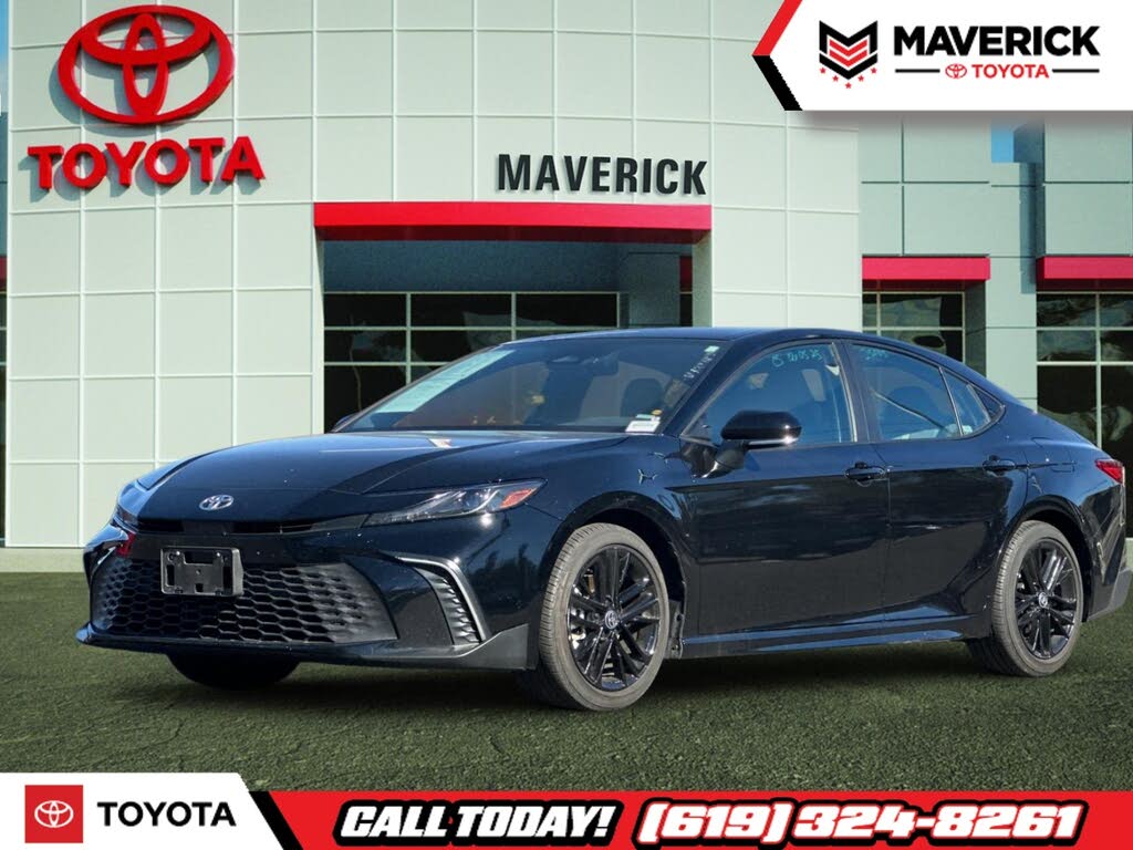 2025 Toyota Camry SE FWD