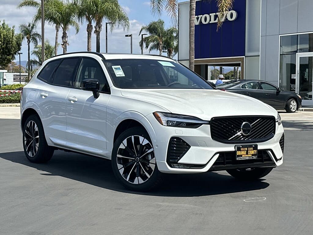 2026 Volvo XC60 B5 Plus AWD