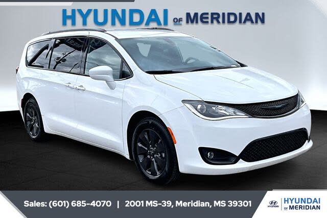 2020 Chrysler Pacifica Hybrid Touring L FWD