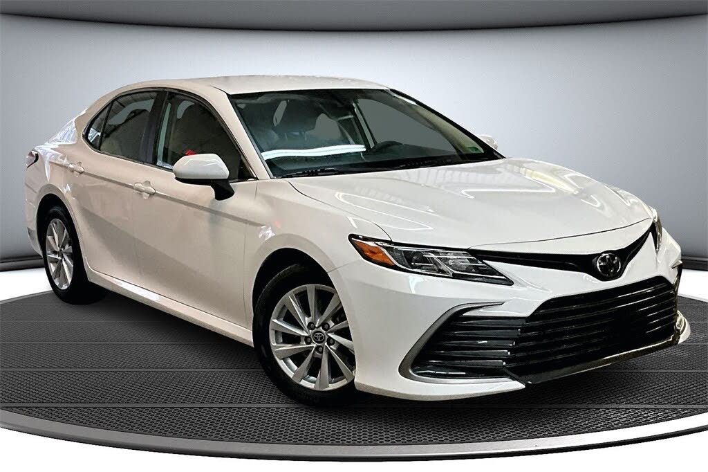 2023 Toyota Camry LE FWD