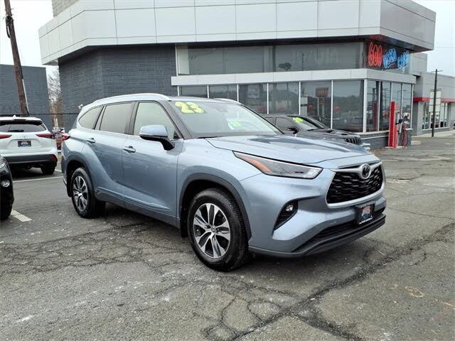 2023 Toyota Highlander XLE AWD