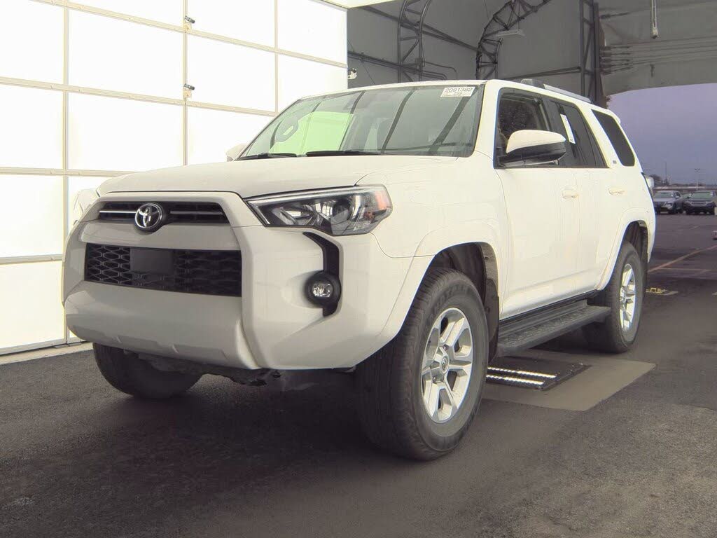 2024 Toyota 4Runner SR5 4WD
