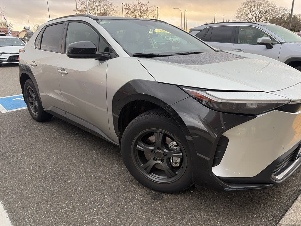 2025 Toyota bZ4X XLE FWD