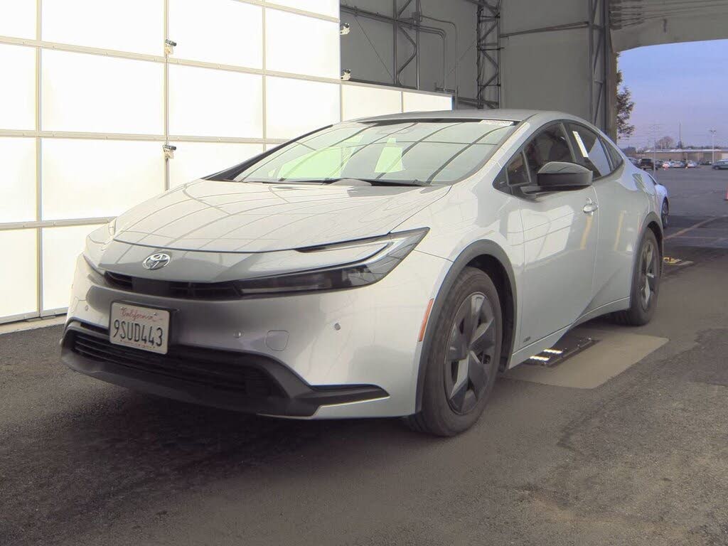 2025 Toyota Prius LE AWD